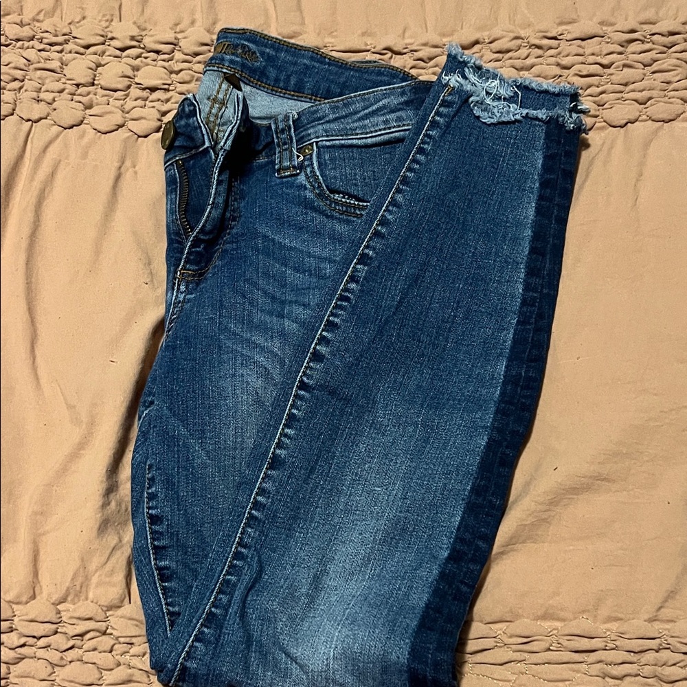 Stylish Blue Denim Jeans Kut from the Kloth ankle skinny